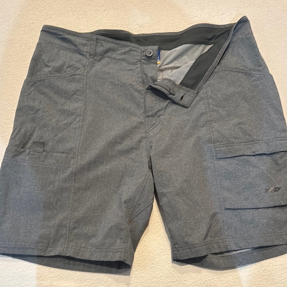 Men's Gray Shorts